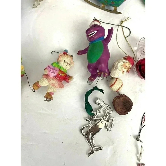 VTG 21 PC Christmas Holiday Ornaments Barney Santa Dr Seuss Tree 1990s - Picture 4 of 15